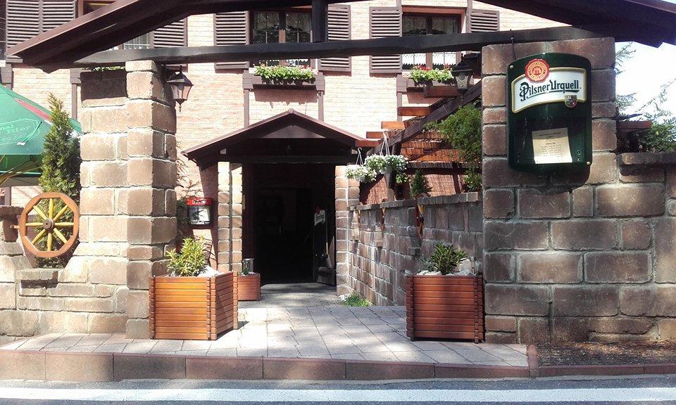 Hotel Penzion A Restaurace U Mamy Frýdek-Místek Exterior foto
